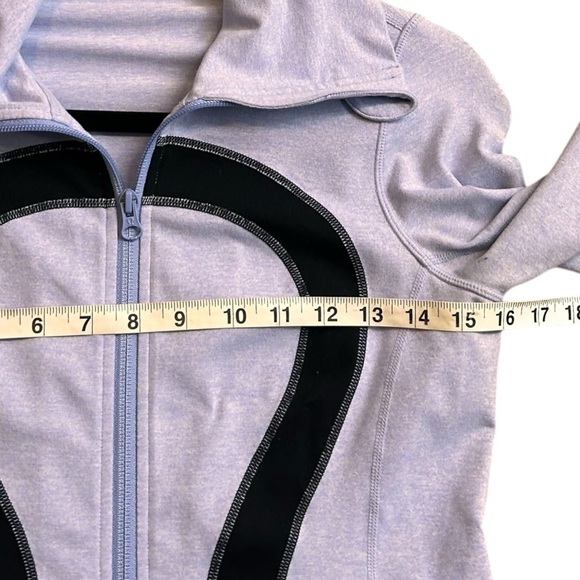 Lululemon In Stride Jacket- Full Zip Athletic/Athleisure Jacket- Size 4 - Picture 14 of 15